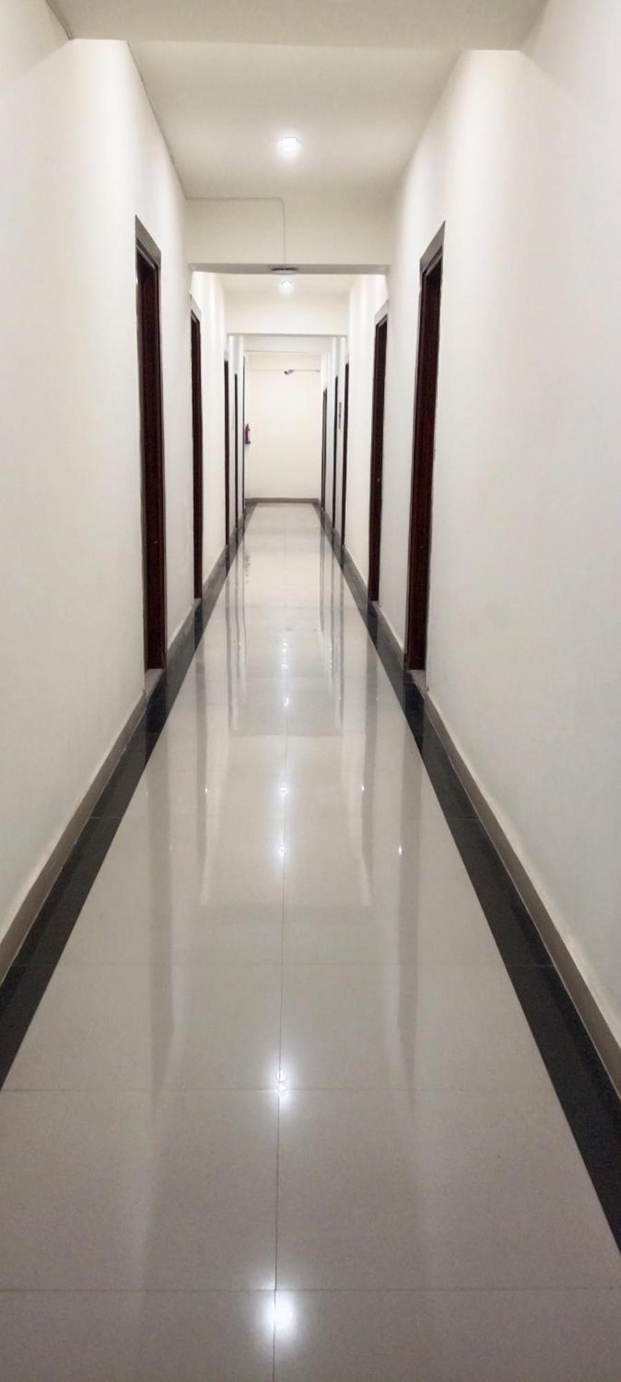 Hotel Blue Heaven Oyotownhouse Ghaziabad Esterno foto